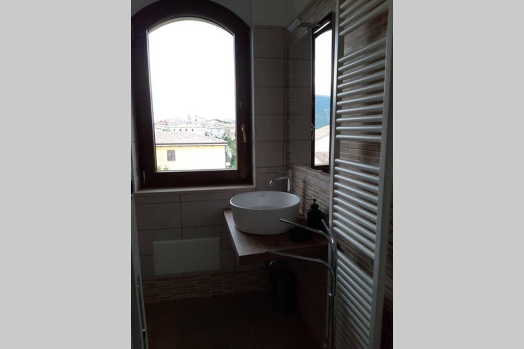 Al Colle Apartamento Castel San Vincenzo Exterior foto
